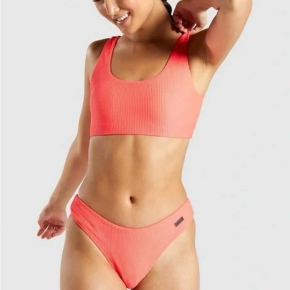 Gym Shark Essence Bikini Set in Peach Coral S/XS - Picture 3 of 7
